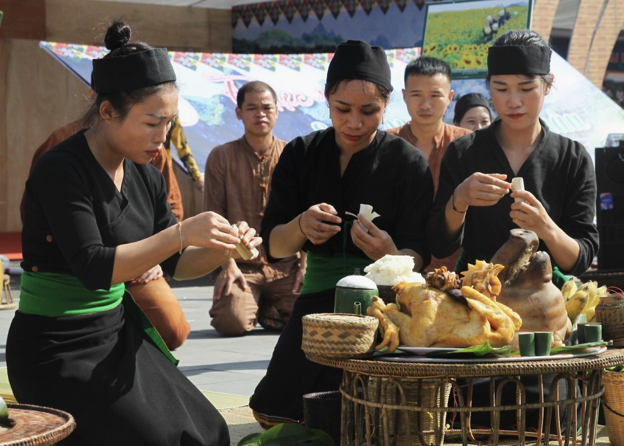 Tết của người Ơ Đu

